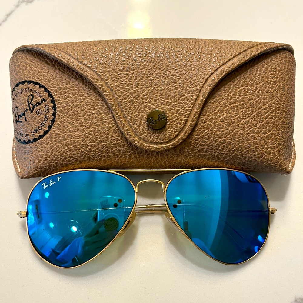 Ray-Ban Polarized Sun glasses with Case 🌊